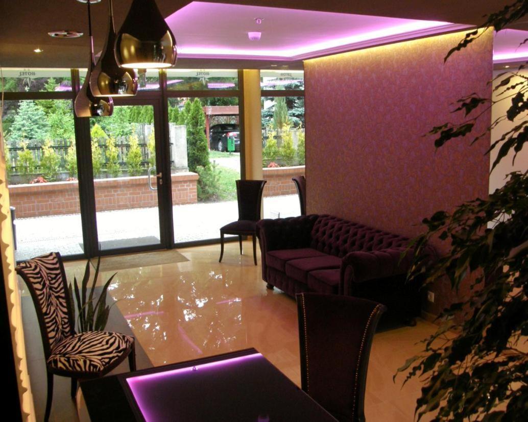 Hotel Belfer Zaniemyśl Exterior foto